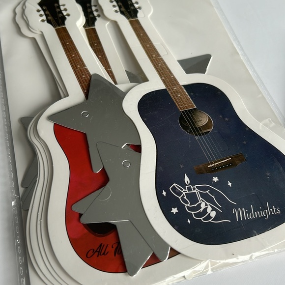 Taylor Swift Party Bundle Includes Wall Tapestry & Party Garland New Product - Picture 5 of 11